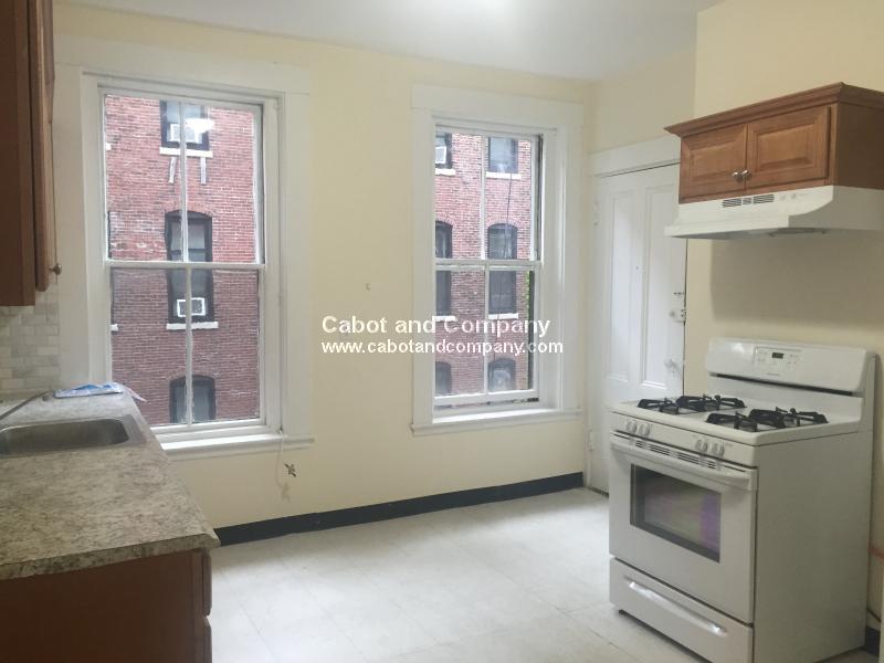 34 Isabella St, Back Bay