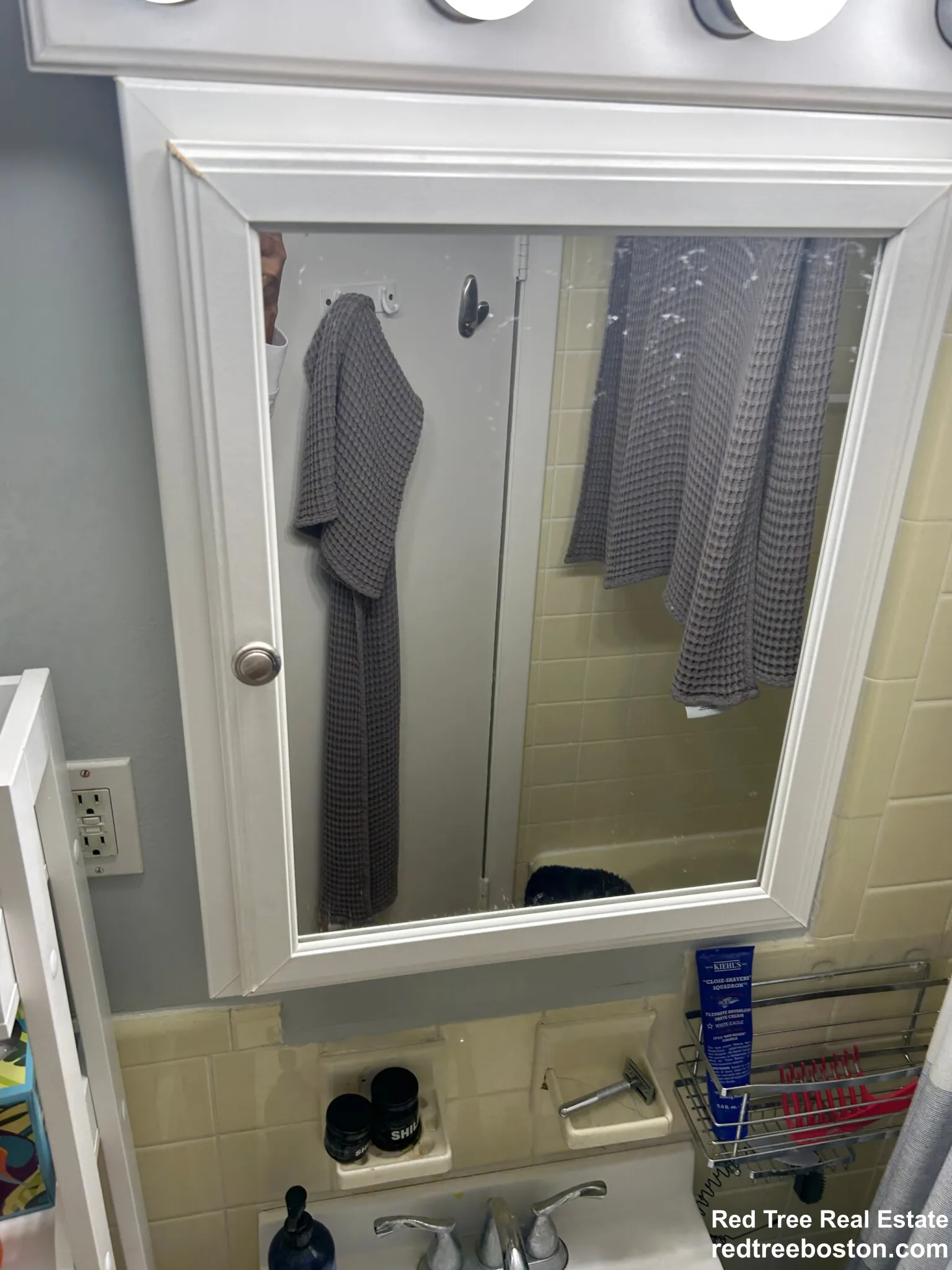 27 Bay State Rd, Fenway