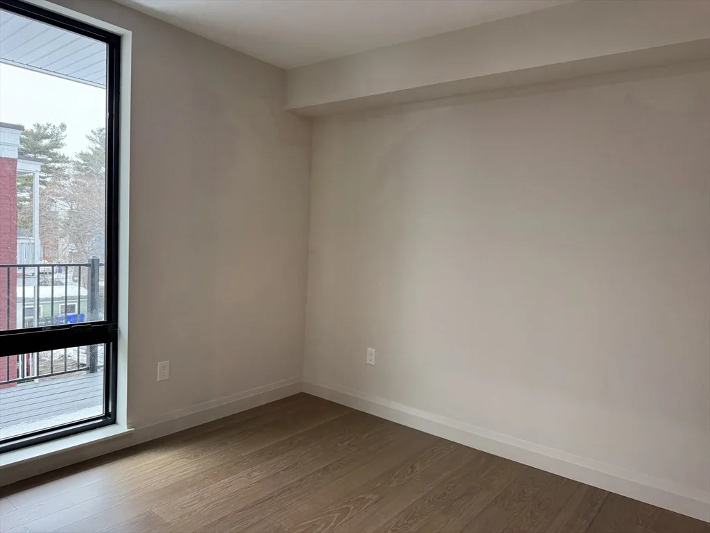 100 Lincoln, Brighton