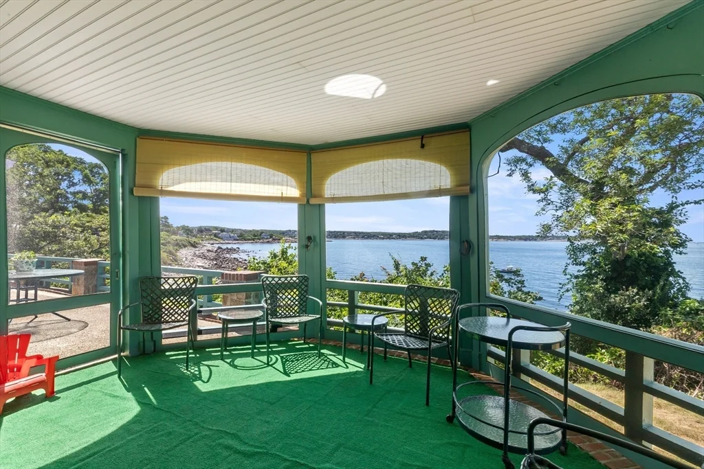37 Marmion Way, Rockport