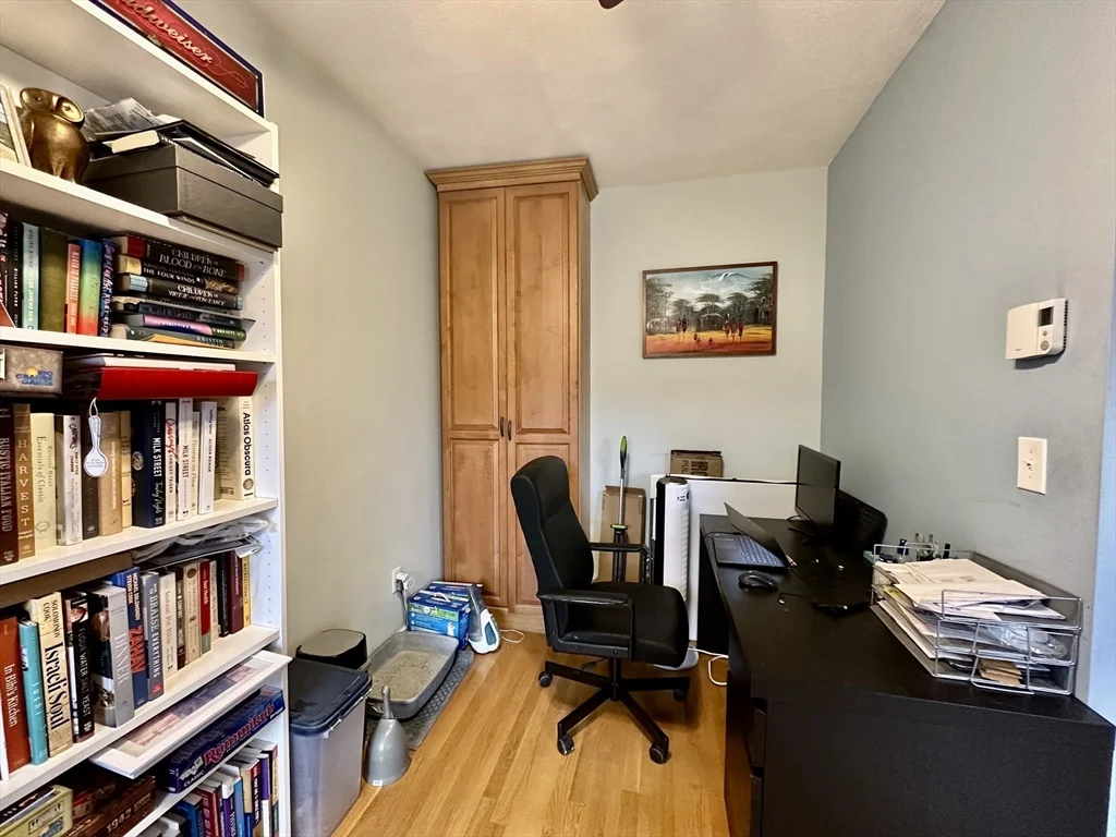 664 Massachusetts Ave, South End