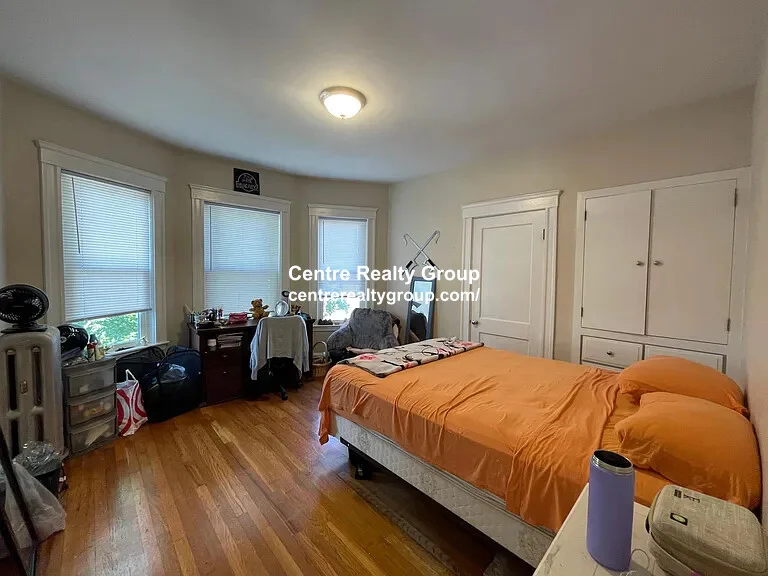 23 Berwick Rd, Tufts University