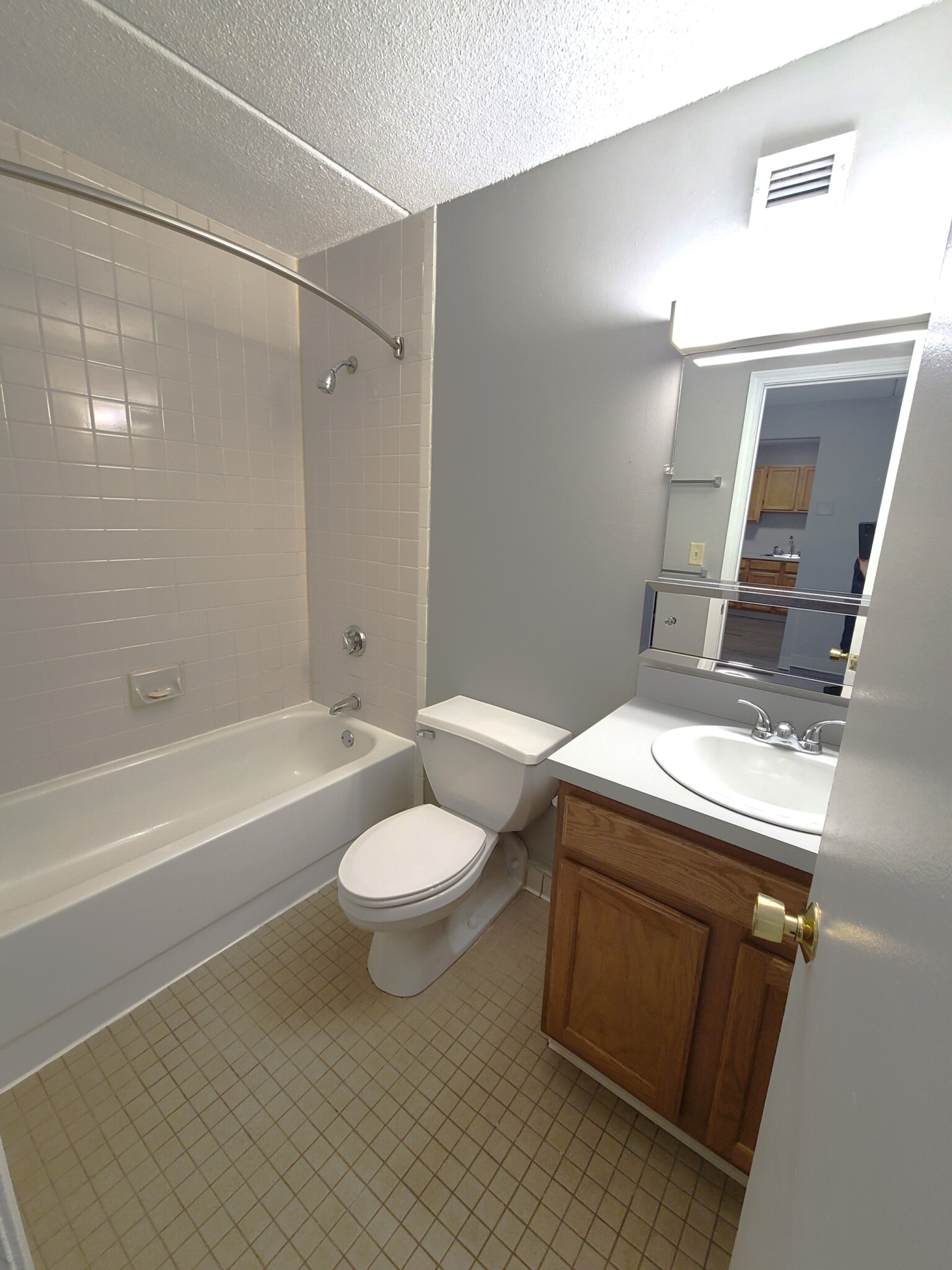 100 Ocean View Dr, Dorchester