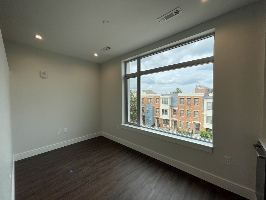 99 Sumner St, East Boston