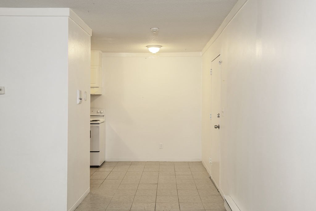 7 Chapel Hill Dr, Plymouth