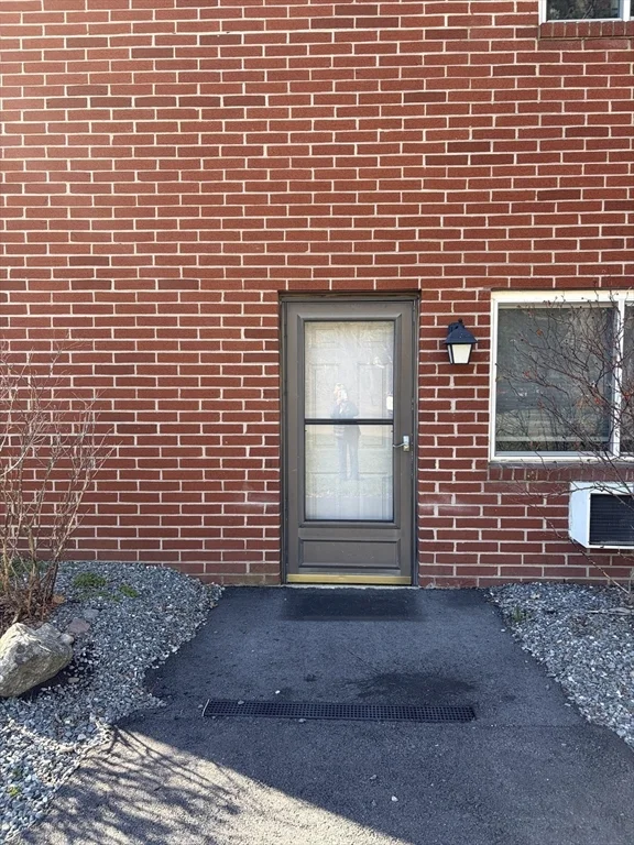 3 Dailey St, Attleboro