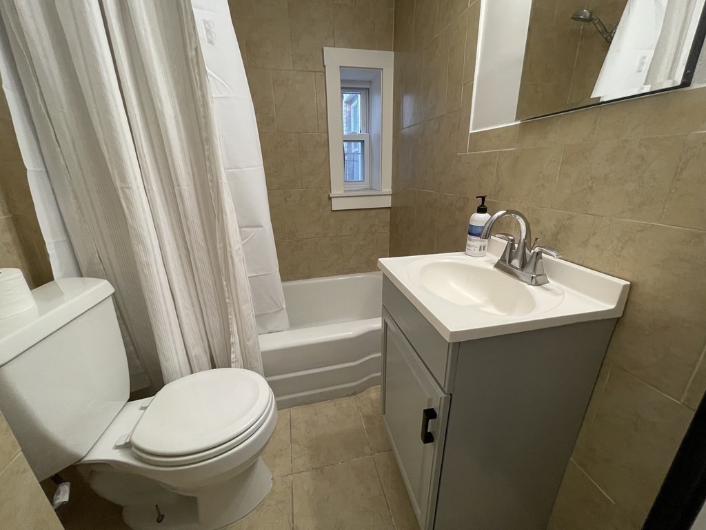 1870 Commonwealth Ave, Brighton