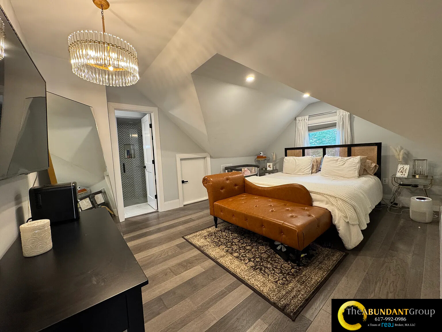 66 Calvary St, South Side