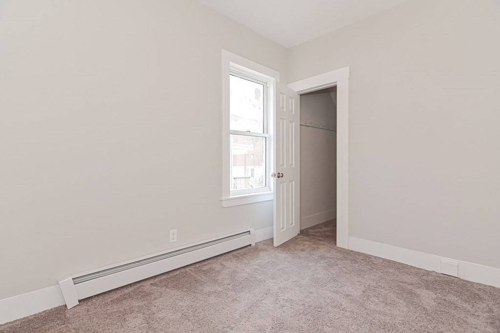 979 Dwight St, Holyoke