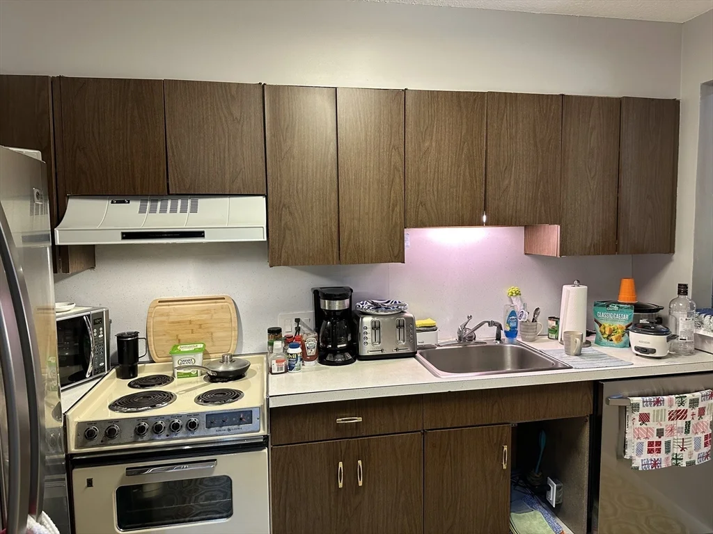 114 Nahant St, Diamond District