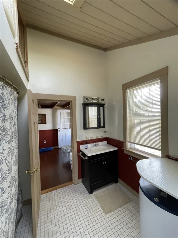 28 Brighton St, Green Harbor