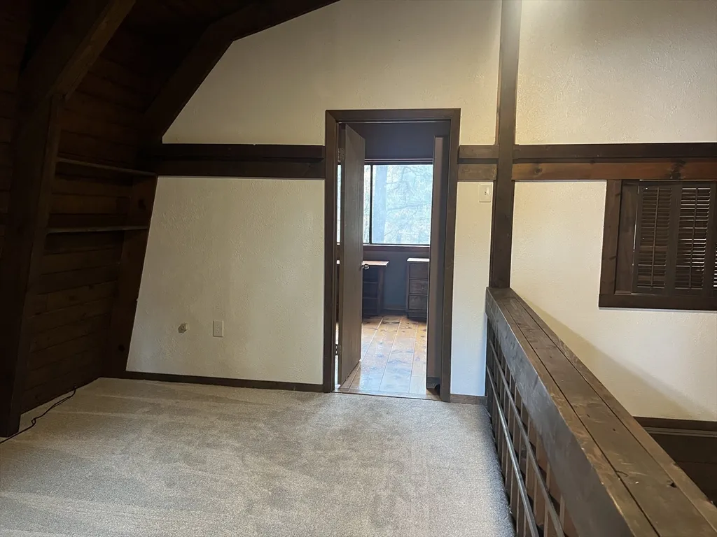 888 Salem St, Groveland