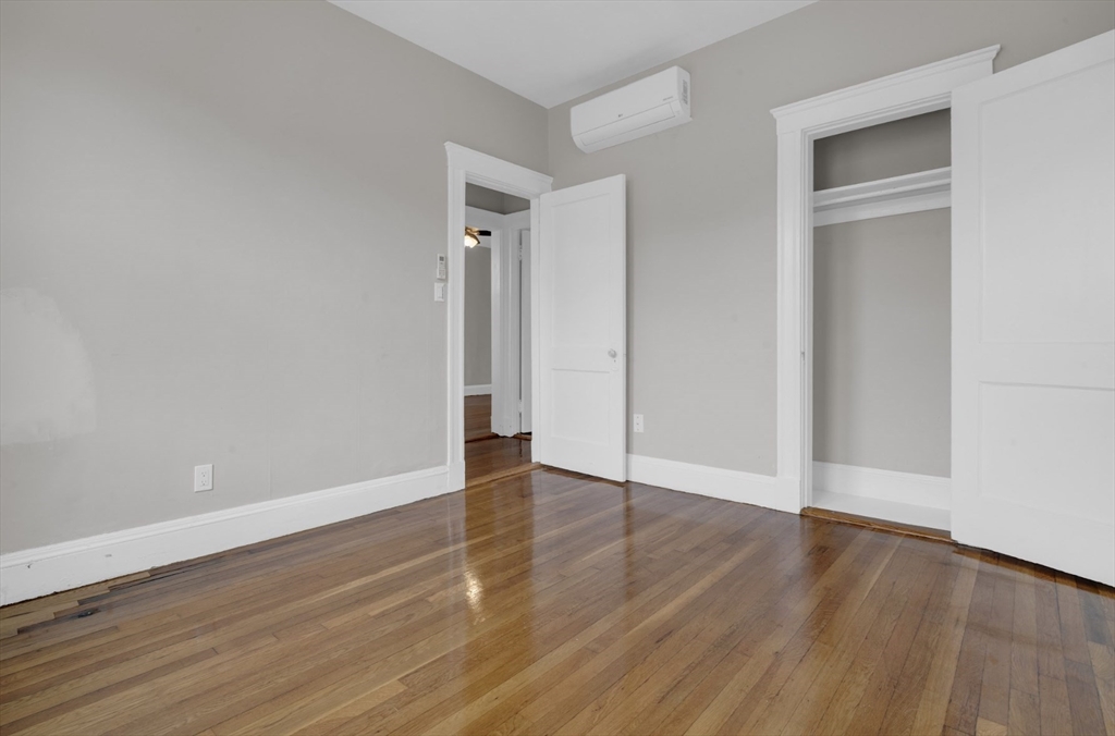 325 Summit Ave, Brighton