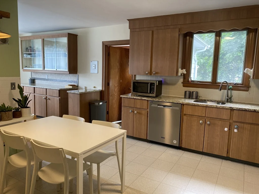 809 Central Ave, Needham