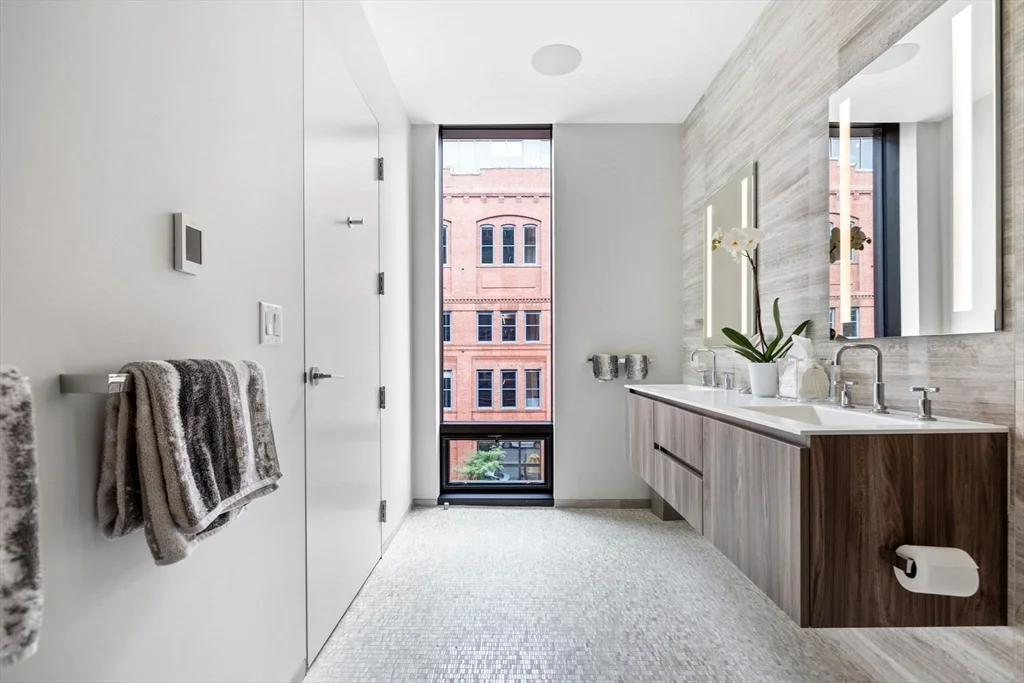 10 Farnsworth, South Boston