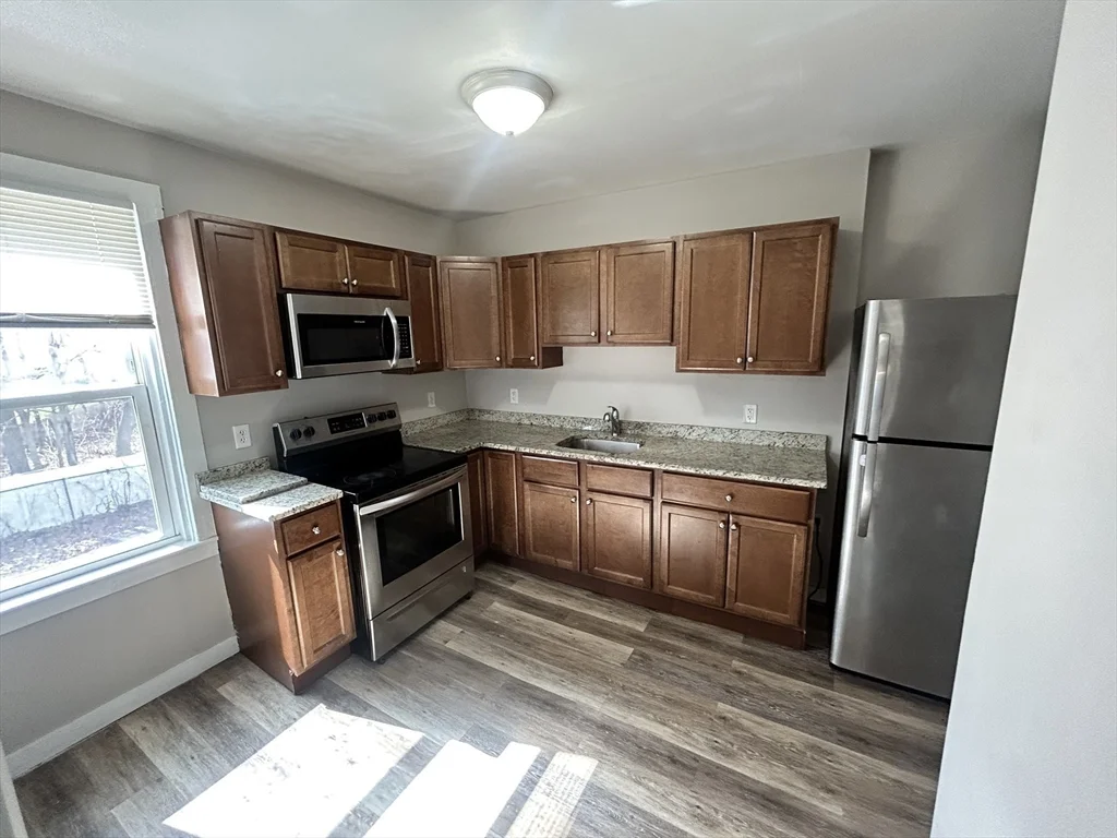 35 Newcomb Pl, Taunton