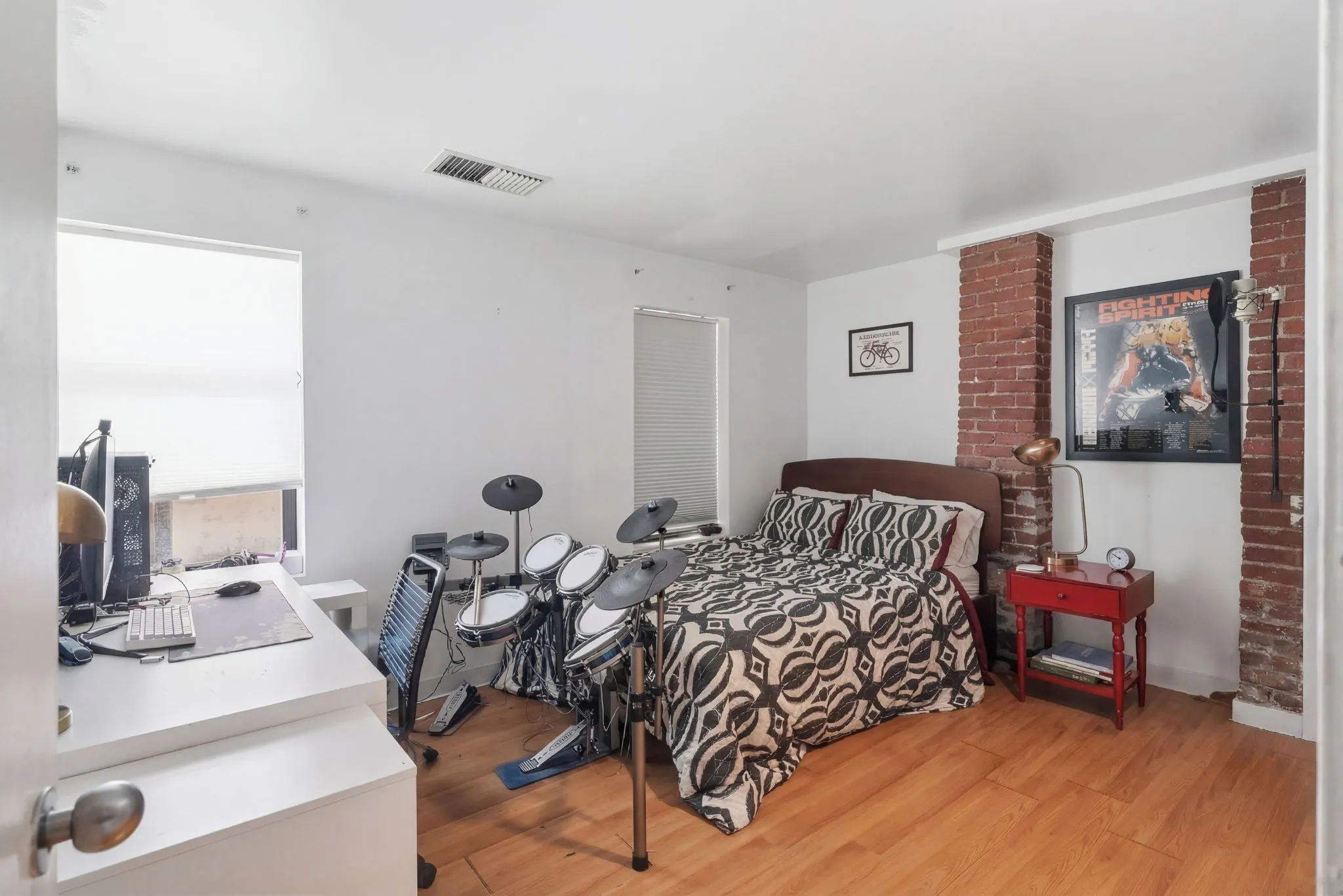 104 Gainsborough St, Fenway