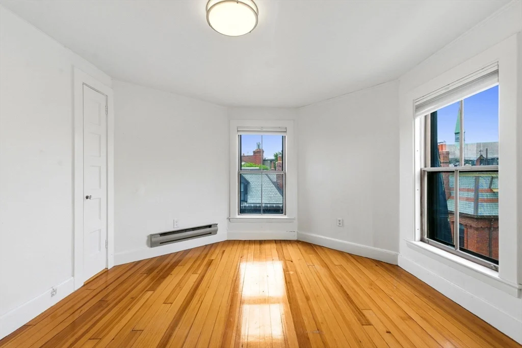49 Brimmer St, Beacon Hill