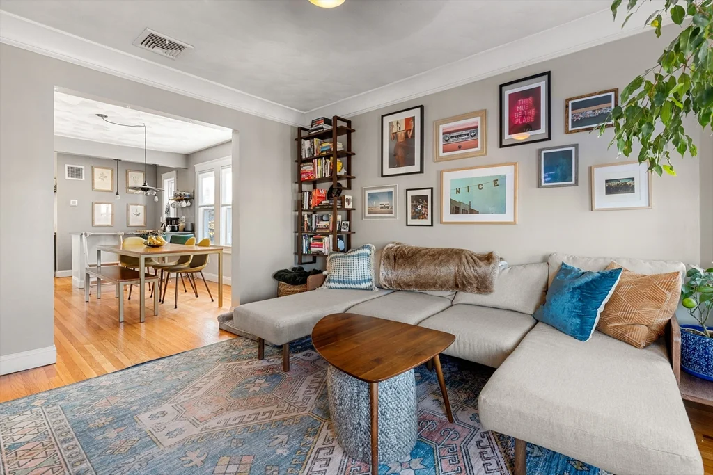 24 Thelma, Dorchester