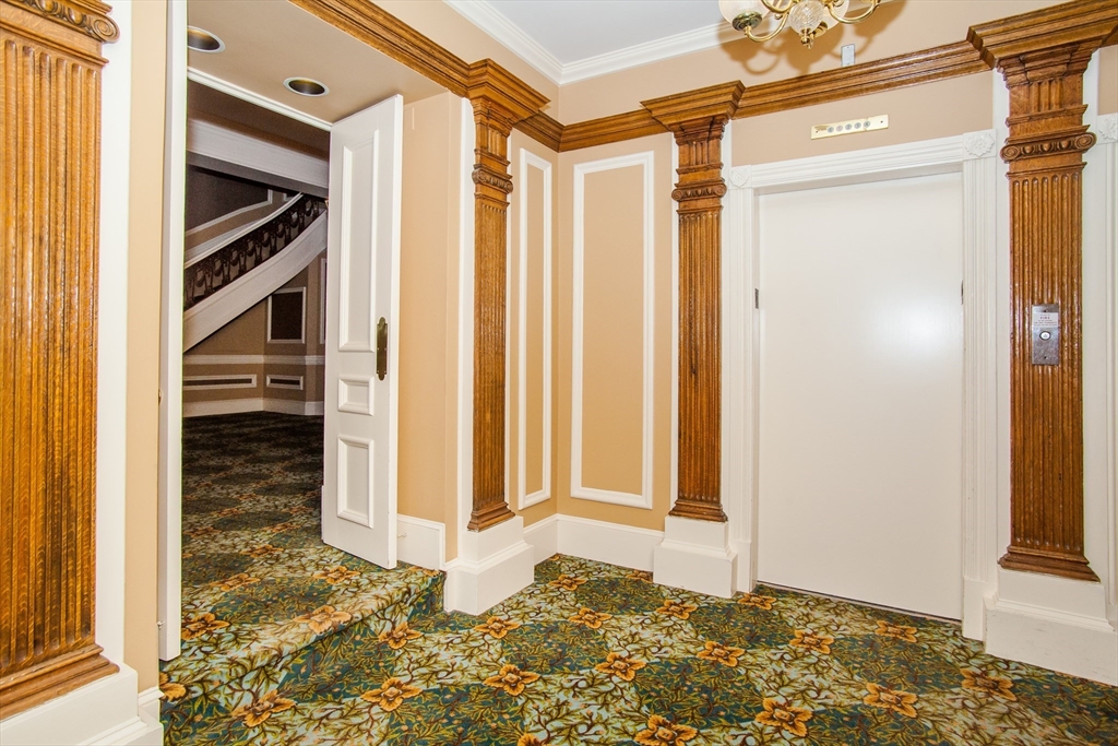 280 Commonwealth Ave, Back Bay