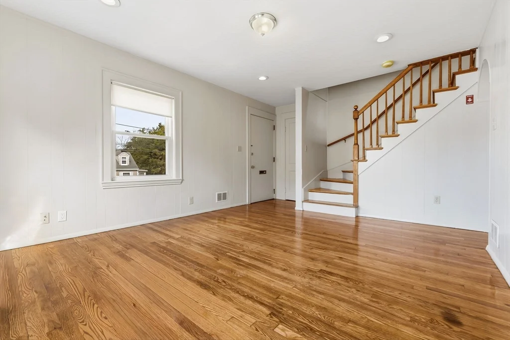 324 Lowel St, Peabody