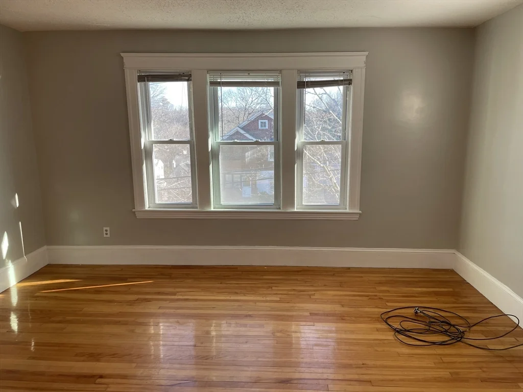 82 Brantwood Rd, West Side