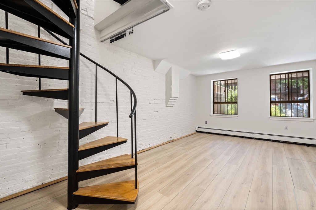 24 Braddock Park, South End