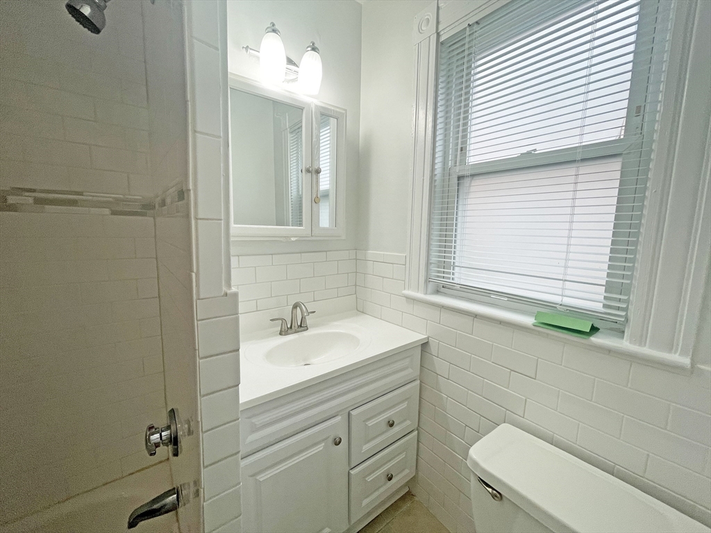 301 Lexington St, Auburndale