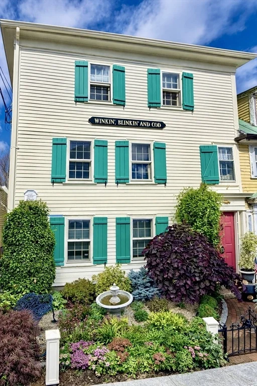13 Tucker, Old Town