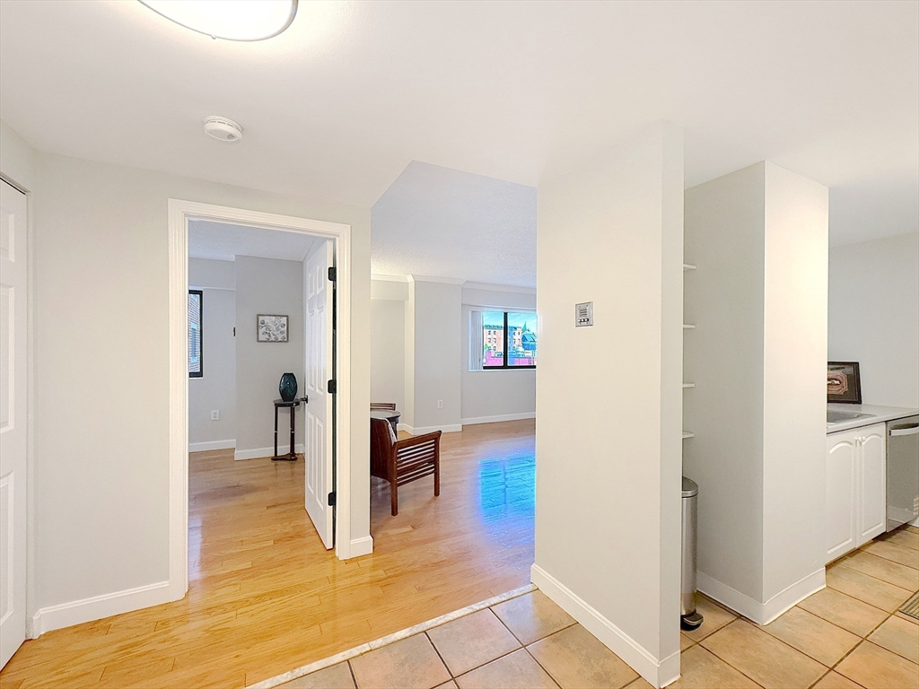 15 N Beacon St, Allston