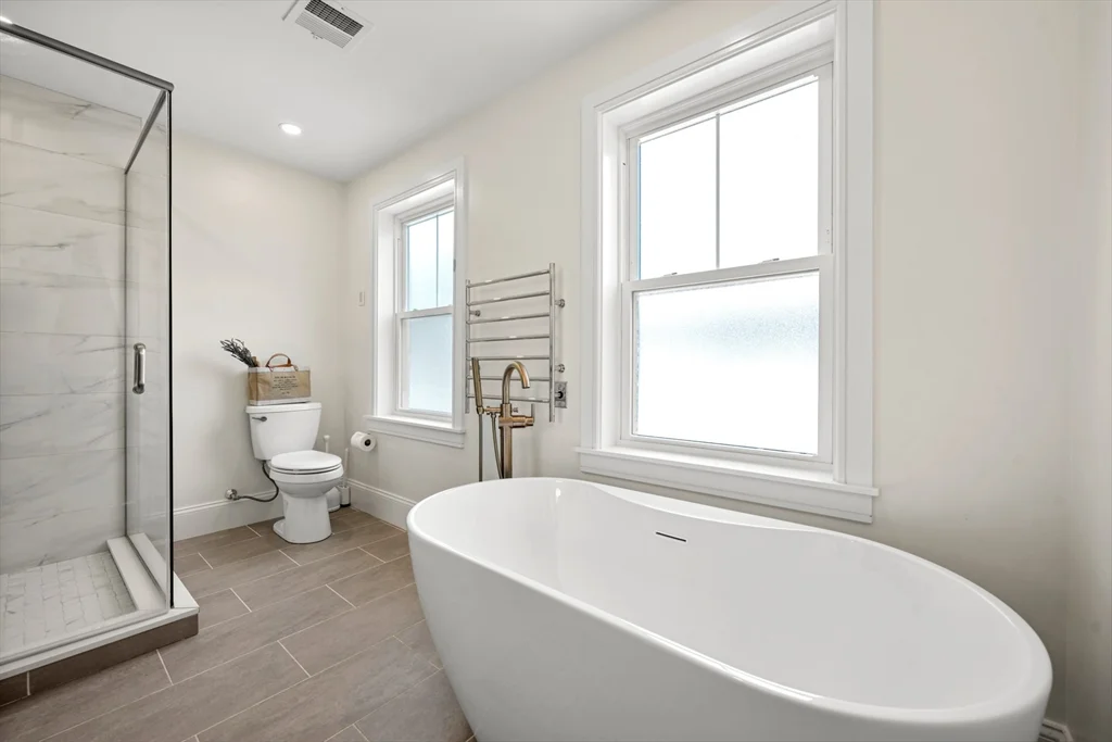 99 Crafts St, Newtonville