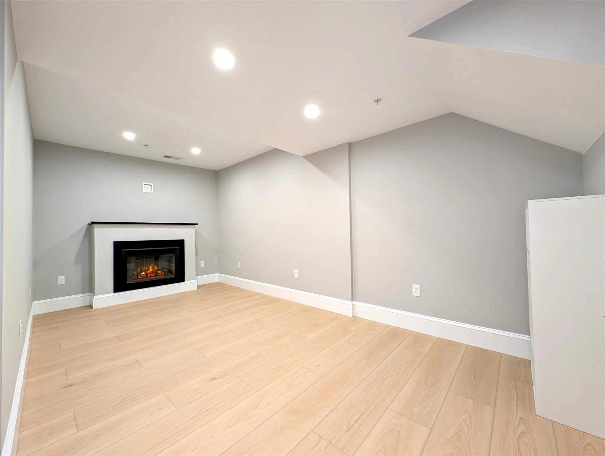 86 Orchard St, Medford