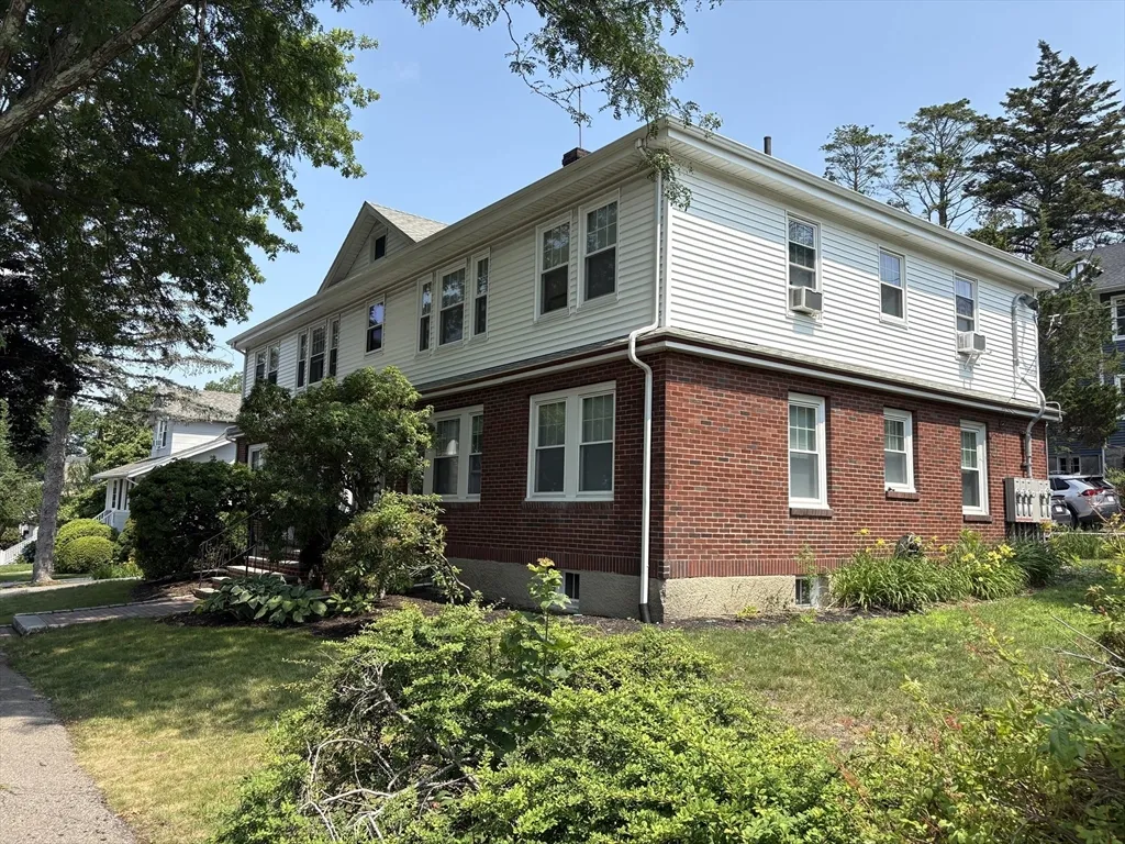 94 Glendale Rd, Quincy