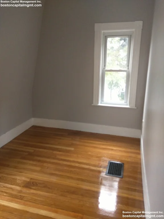 30 Touro Ave, Tufts University