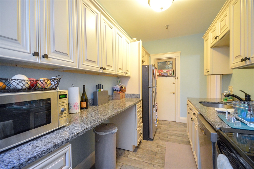 370 Chestnut Hill Ave, Brighton