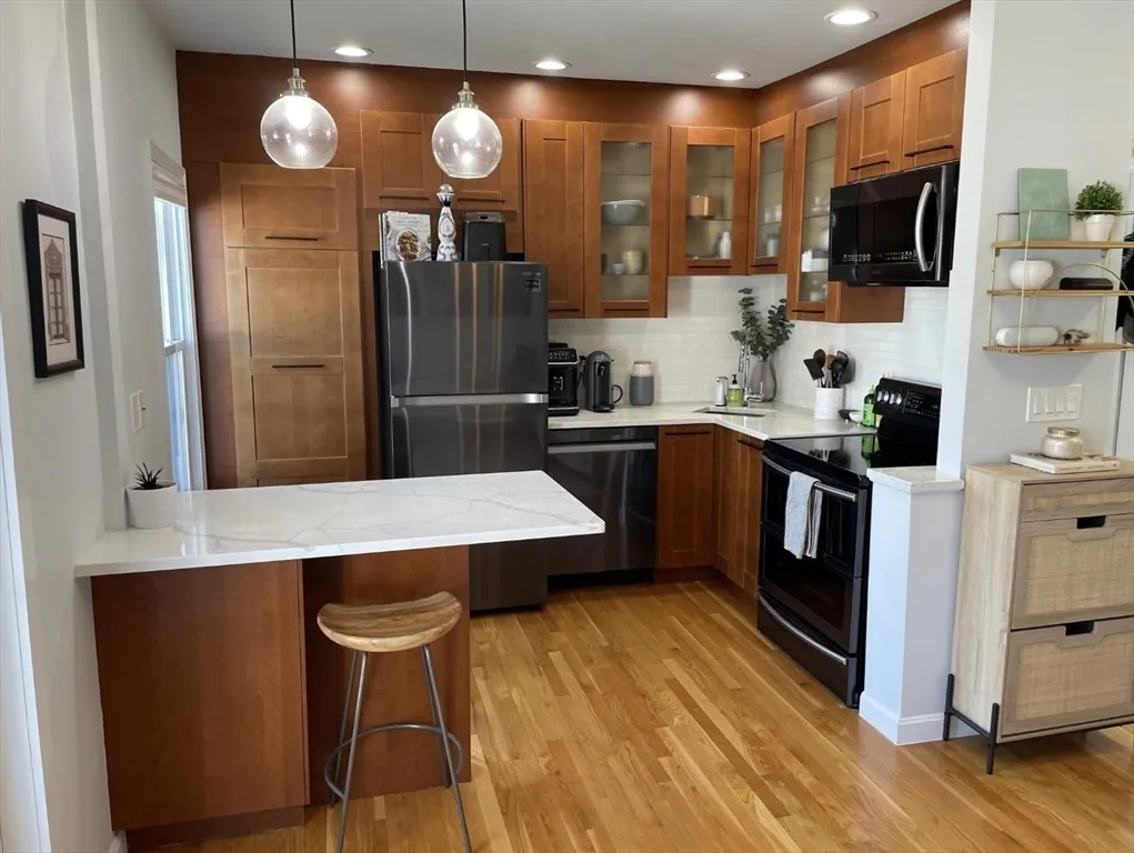 258 Everett St, East Boston