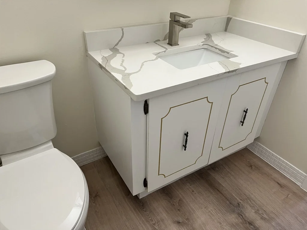 1002 Paradise Rd, Swampscott