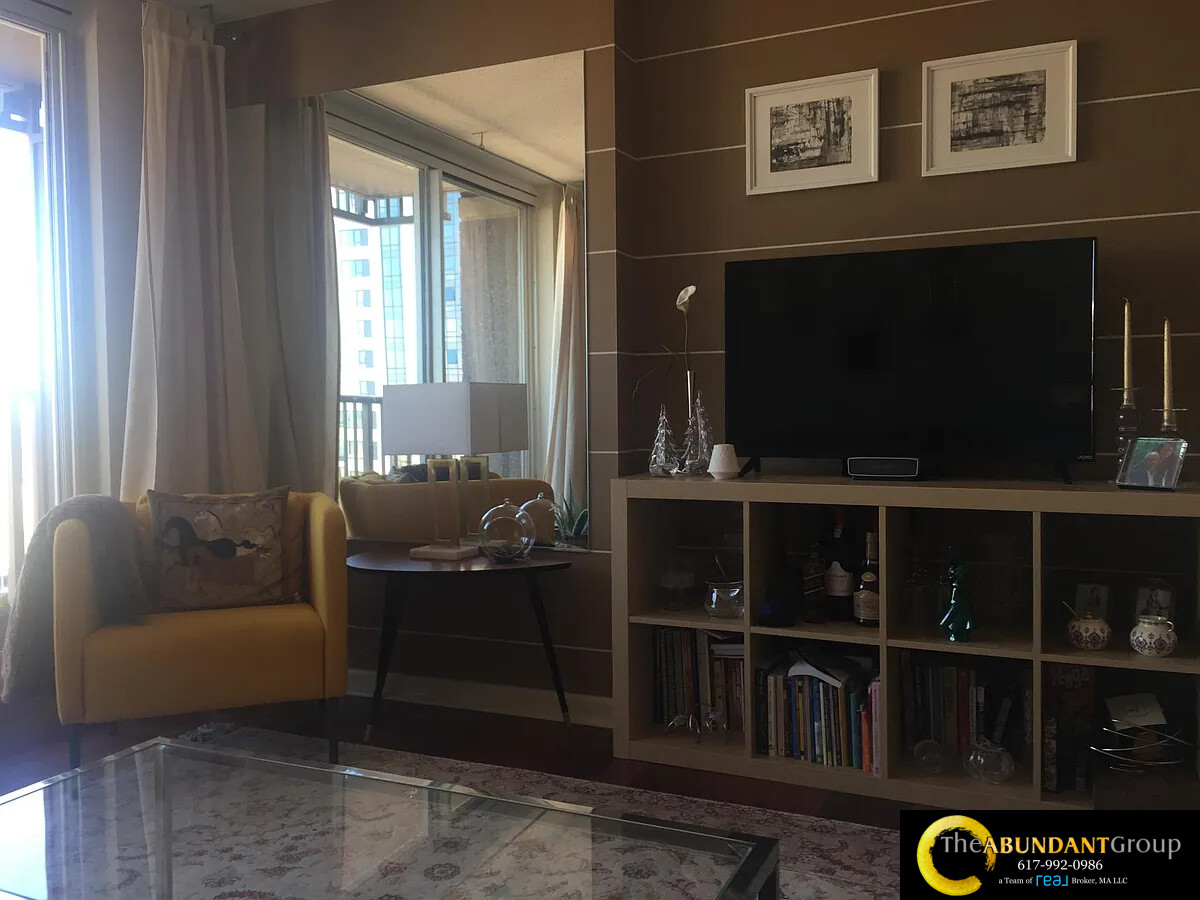 10 Museum Way, East Cambridge