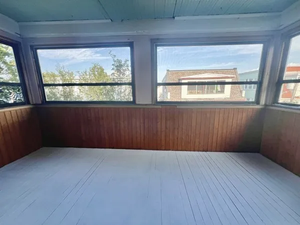 5 Magnus Ave, Ward Two