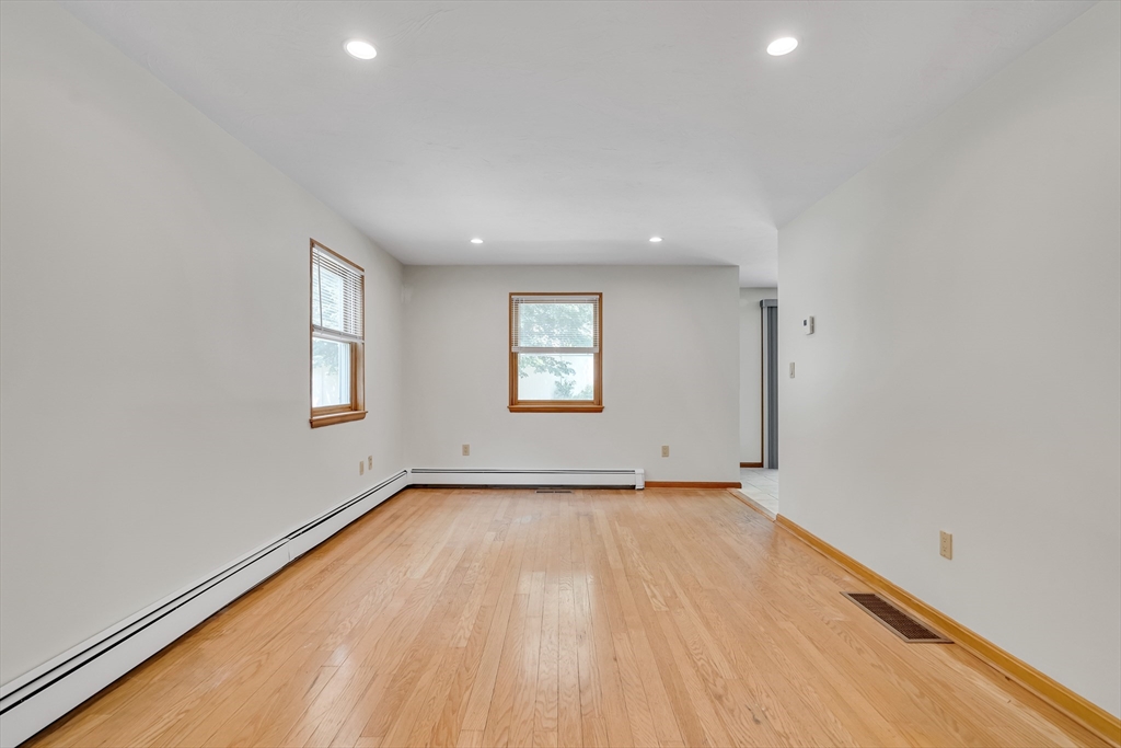 115 Rowe St, Auburndale