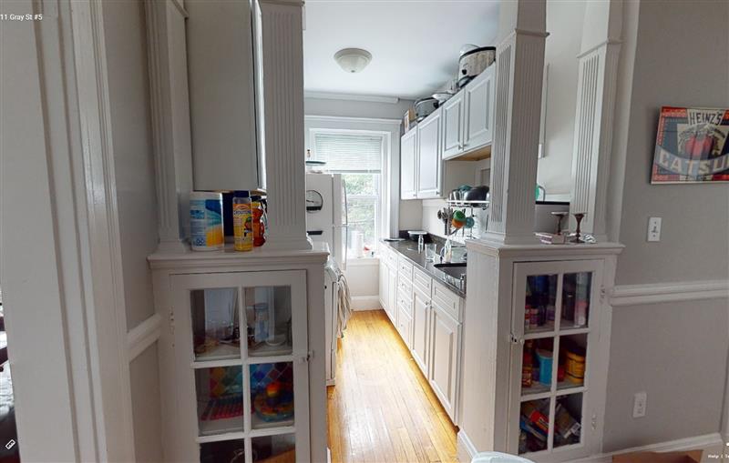 11 Gray St, Neighborhood Nine