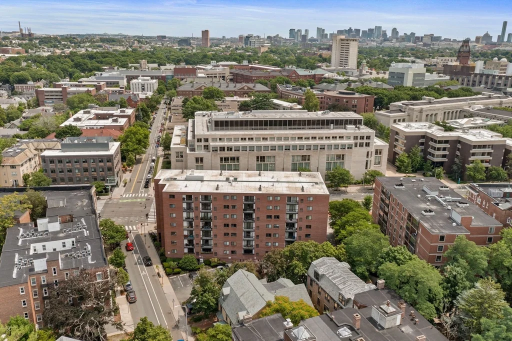 1600 Massachusetts Ave, Harvard Square