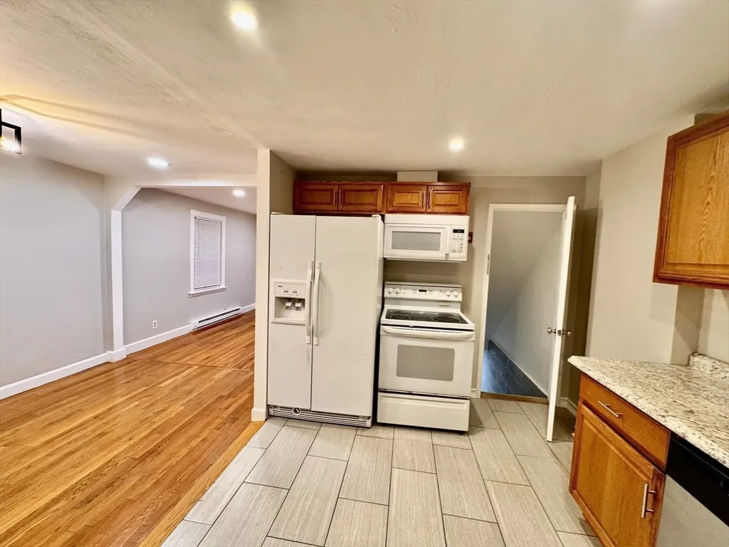 84 Reed St, West Side