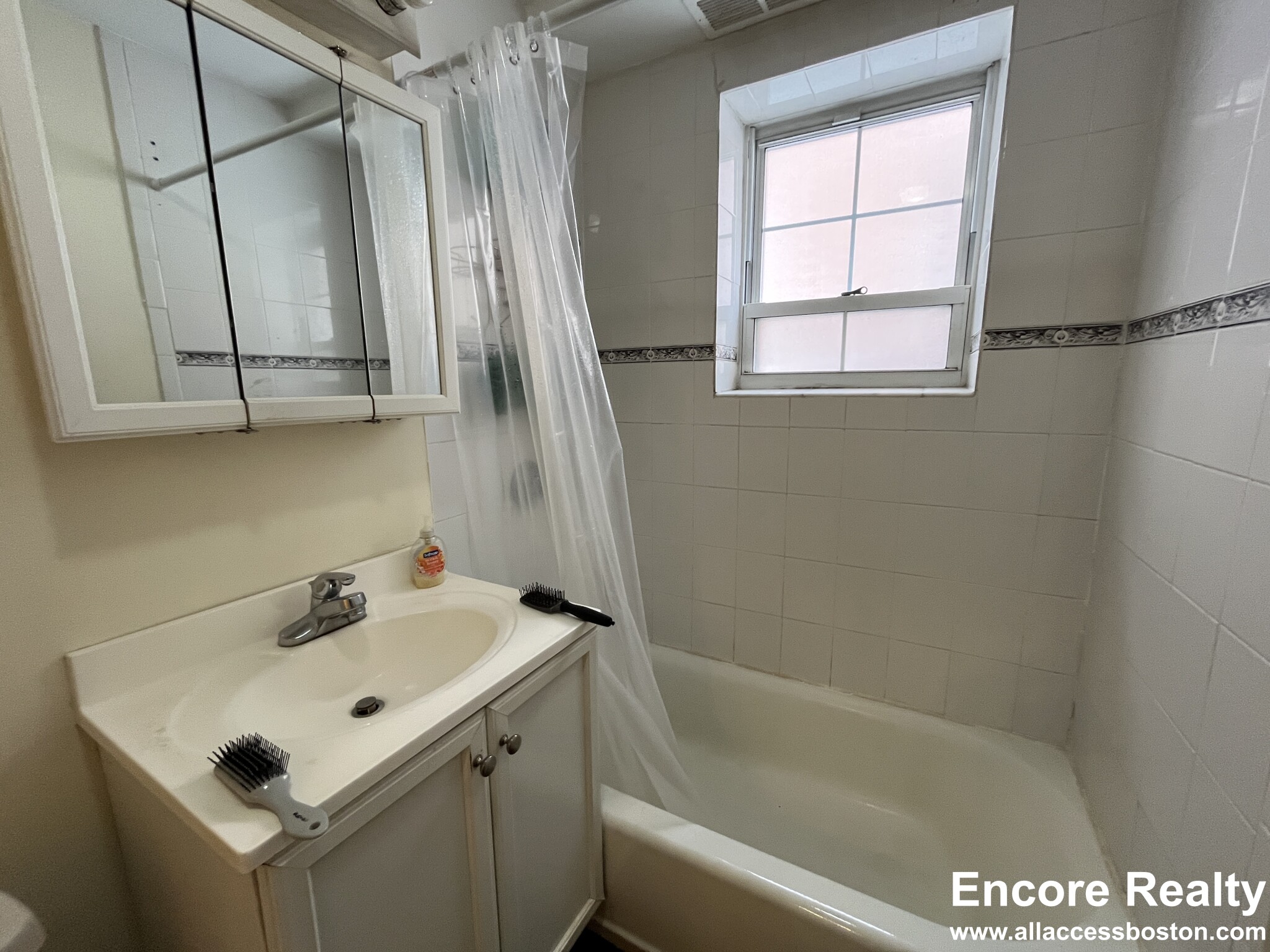 1555 Beacon St, Brookline