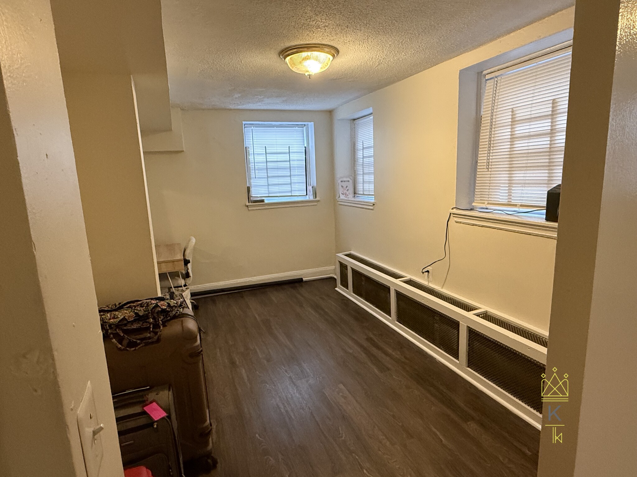 1961 Commonwealth Ave, Brighton