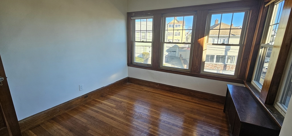 14 Harding Ave, Everett