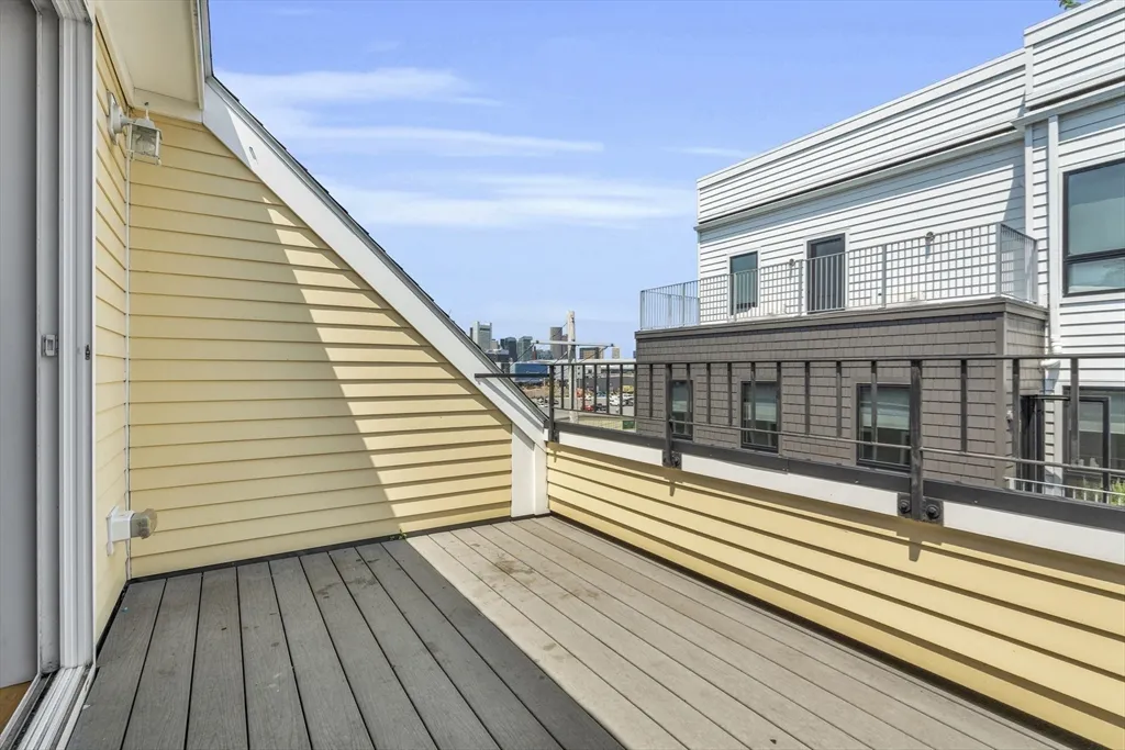 83 Dresser St, South Boston