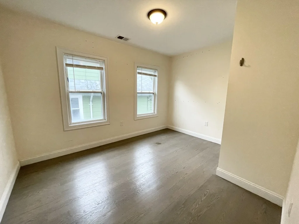 21 Iroquois, Mission Hill