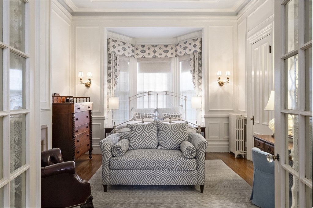 15 Hereford St, Back Bay