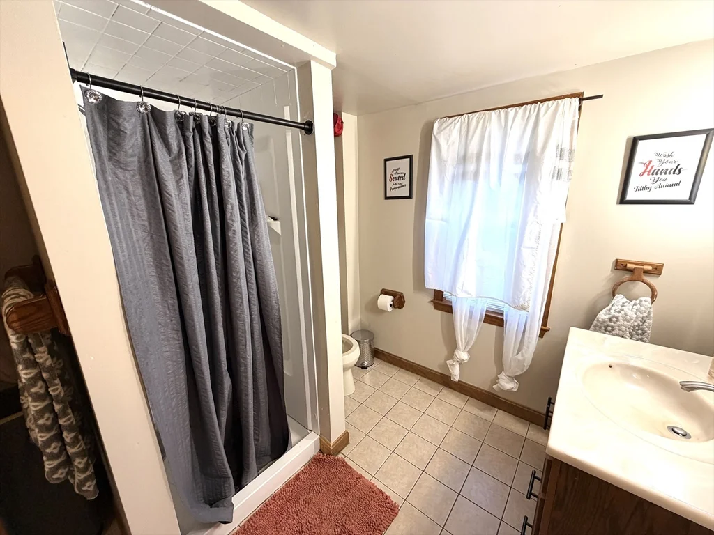 75 Lincoln St, Waltham